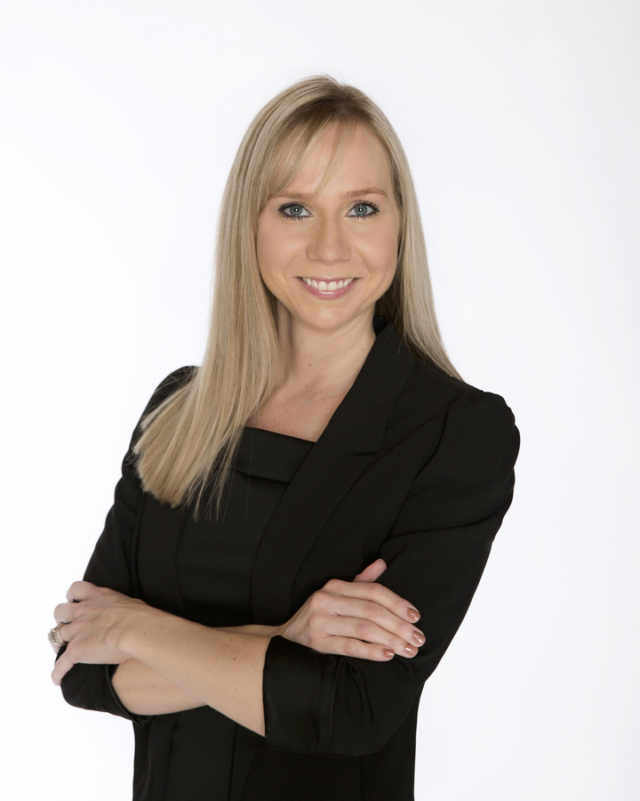 Real Estate Agent Linda Dearing