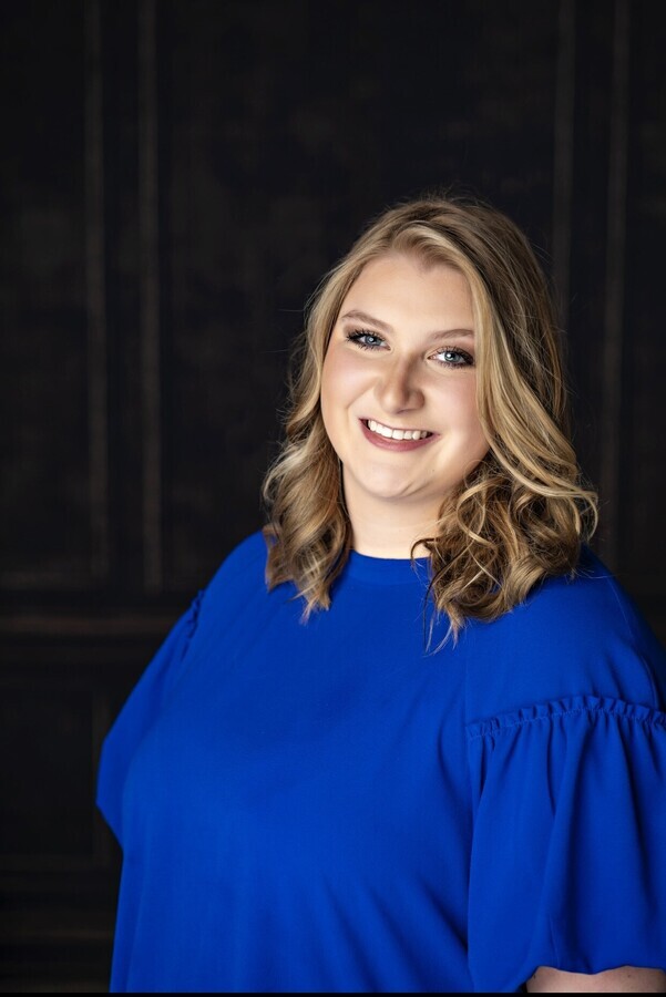 Real Estate Agent Taylor White