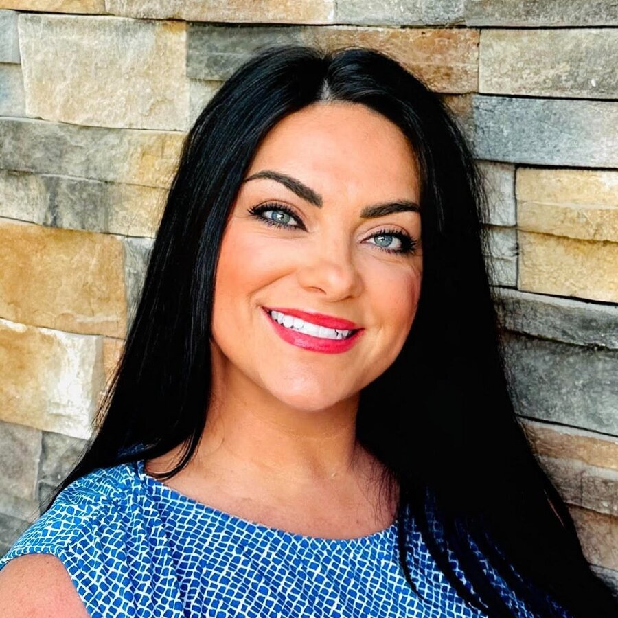 Real Estate Agent Whitney Taylor