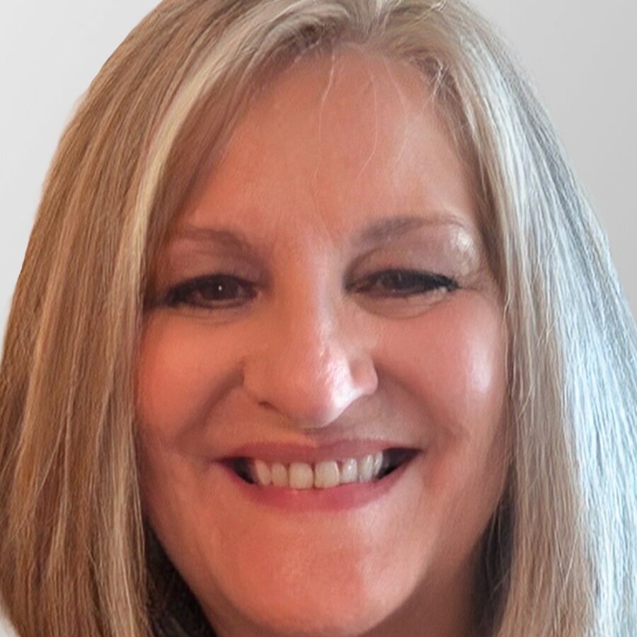 Real Estate Agent Sarah Milam