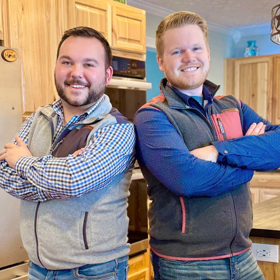 Real Estate Agent Luke & Hunter