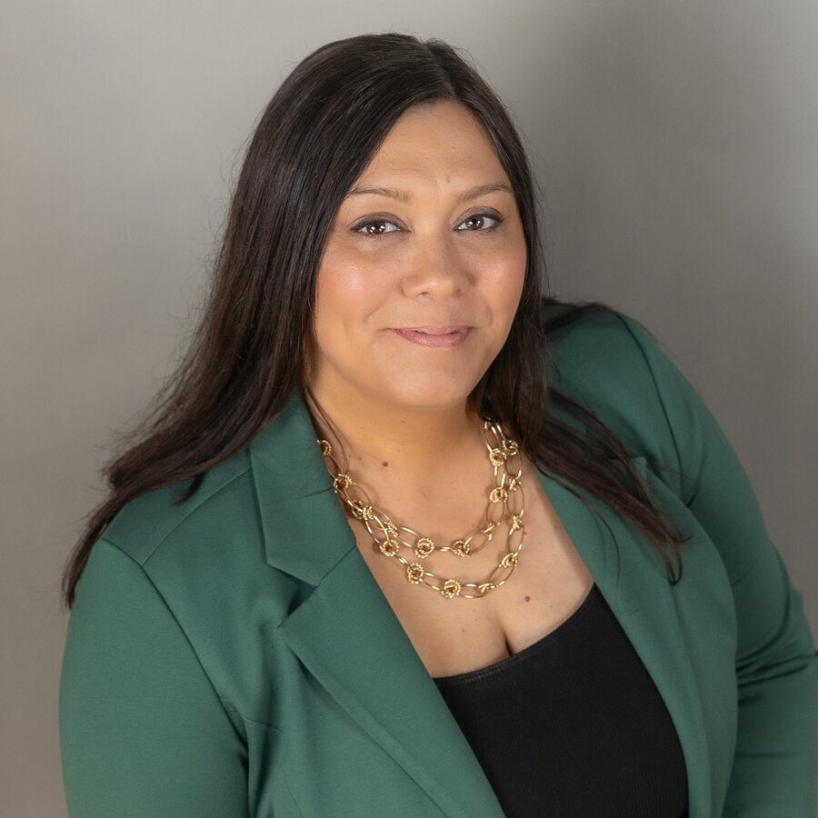 Real Estate Agent Tanya Devine