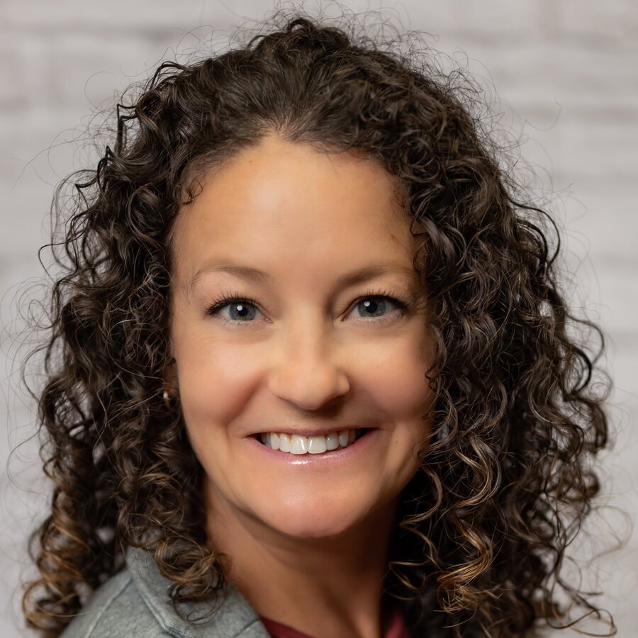 Real Estate Agent Holly Bohman