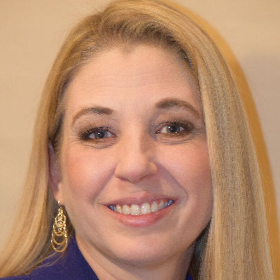 Real Estate Agent Shannon O'Rourke