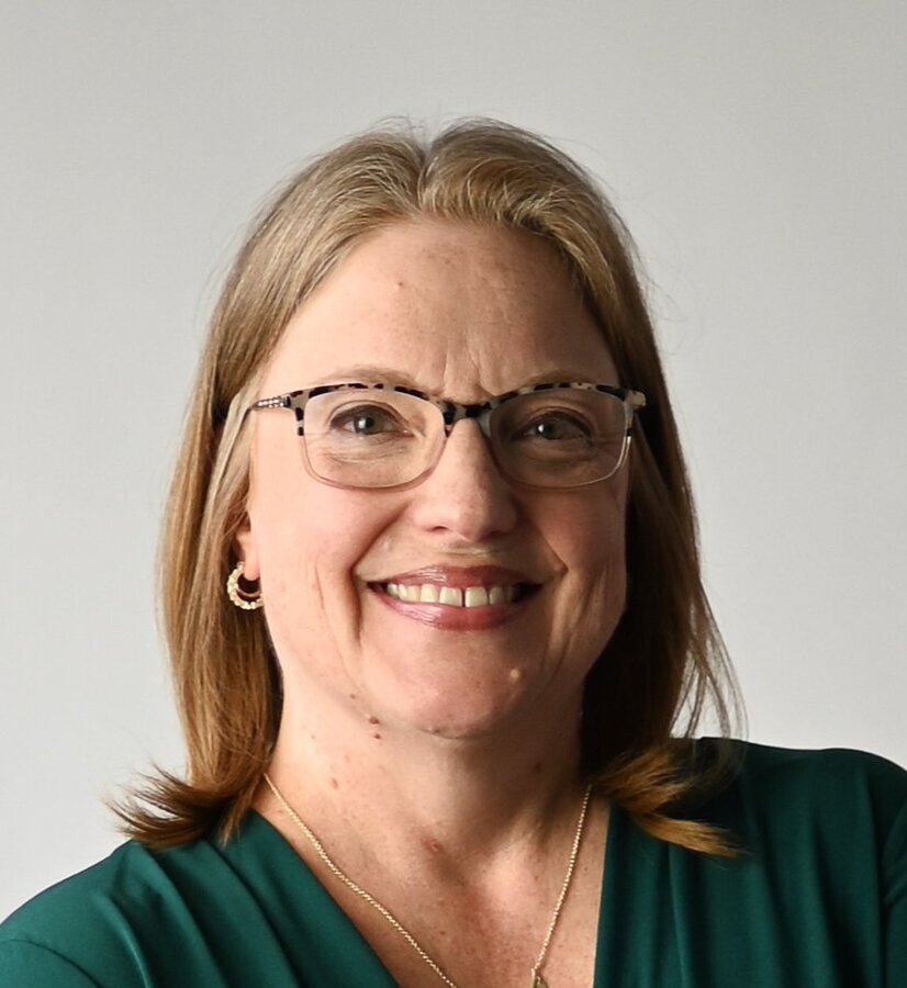 Real Estate Agent Stefanie Hurst