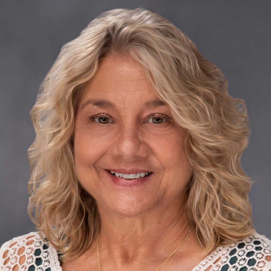 Real Estate Agent Dawn Aldridge-Green